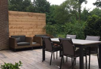 Appartement Buiten de Veste 1 has Balcony rooms