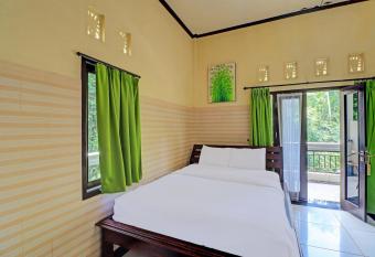 OYO 91925 Ijo Eco Lodge Hotel allows 18 year olds to book a room