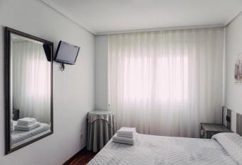 Pensi  n Amaia has Balcony rooms