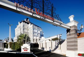 Hotel ValentineTogo (Adult Only) has Smoking rooms