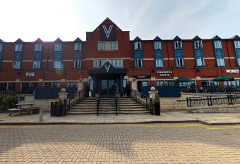 Village Hotel Coventry allows 18 year olds to book a room