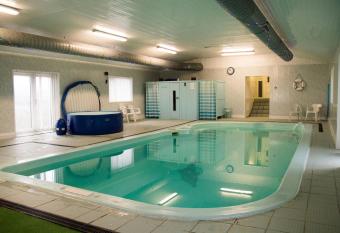 The Mansion allows 18 year olds to book a room