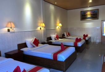 Nice Guesthouse allows 18 year olds to book a room