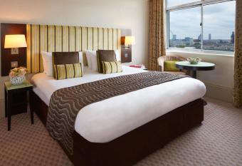 The Cavendish London has Balcony rooms