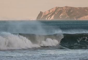Ocean View Beachfront Apartment allows 18 year olds to book a room