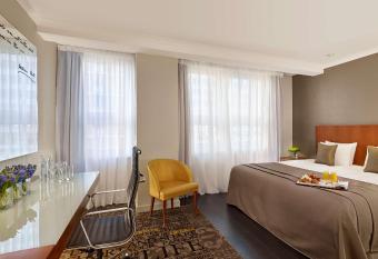 Park Plaza Nottingham allows 18 year olds to book a room