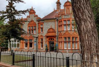 Sure Hotel by Best Western Reading allows 18 year olds to book a room