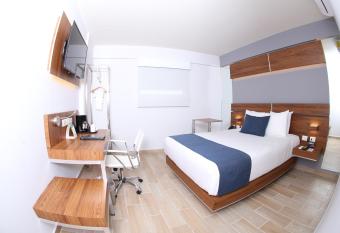 Sleep Inn Hermosillo allows 18 year olds to book a room