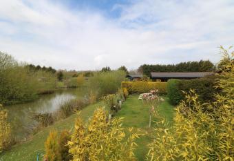 Little Eden Country Park, Bridlington with Private Hot Tubs allows 18 year olds to book a room