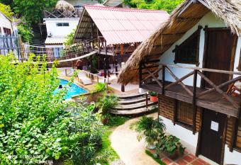 Hostal Kaia allows 18 year olds to book a room