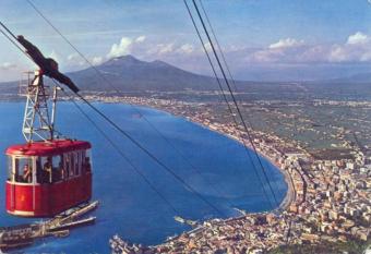 Villa Paradise has Balcony rooms