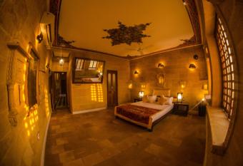 Fort Villa allows 18 year olds to book a room