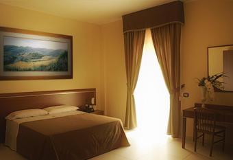 Hotel Ruffirio has Balcony rooms