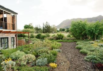 Vineyard Views Country House has Balcony rooms