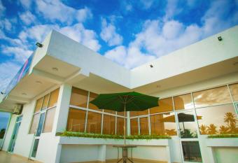 Bliss Apartment Hikkaduwa has Balcony rooms