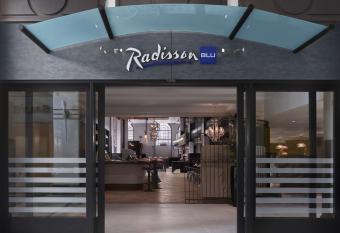 Radisson Blu Hotel, Leeds City Centre allows 18 year olds to book a room
