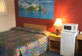 Parkway Motel allows 18 year olds to book a room