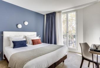 Hotel Courseine allows 18 year olds to book a room