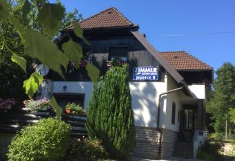 Villa Lykos Plitvice has Balcony rooms