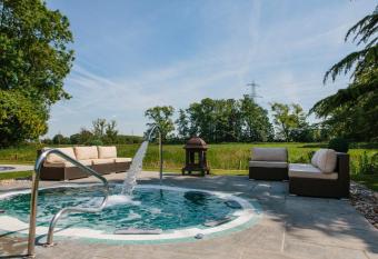 Thornton Hall Hotel & Spa has Balcony rooms