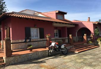 Villa Angela has Balcony rooms