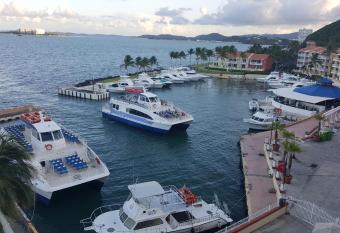 Marina Lanais Condominio has Balcony rooms