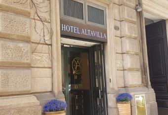 Hotel Altavilla allows 18 year olds to book a room