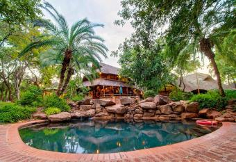 Lokuthula Lodge has Balcony rooms