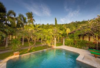 Oasis has Balcony rooms