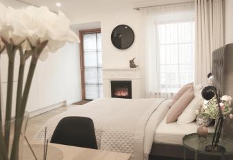 Don Tom Apartment in Old Town allows 18 year olds to book a room