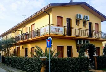 Casa Augusta Apartment has Balcony rooms