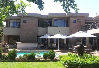 Willow Banks Lodge has Balcony rooms