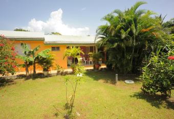 Au Domaine Des Bougainvilliers has Balcony rooms