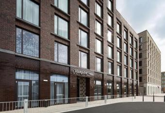 Hampton By Hilton London Docklands has Balcony rooms