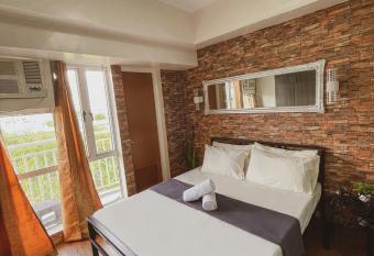 Pearljohn s Place Tagaytay Prime Residences has Balcony rooms