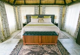 Art Lodges allows 18 year olds to book a room