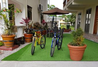 Tourterelle Holiday Home has Balcony rooms