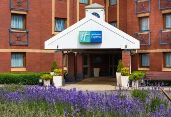 Holiday Inn Express Bristol Filton, an IHG Hotel allows 18 year olds to book a room
