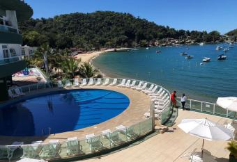 Flat a beira mar em Angra dos Reis has Balcony rooms