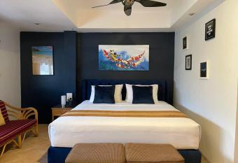 Summer Breeze Hotel allows 18 year olds to book a room