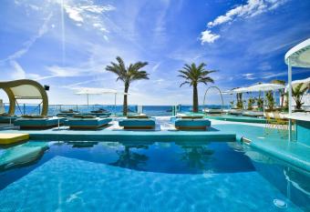 Dorado Ibiza - Adults Only allows 18 year olds to book a room