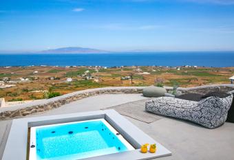 Elysian Santorini allows 18 year olds to book a room