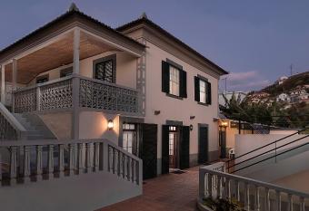 Home Lucas has Balcony rooms