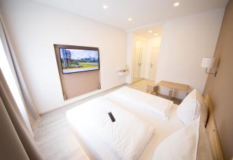 L-DOM allows 18 year olds to book a room