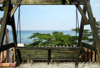 Kiriakos Apartments has Balcony rooms