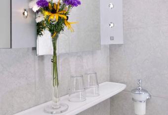 Brandtner Komfortzimmer allows 18 year olds to book a room