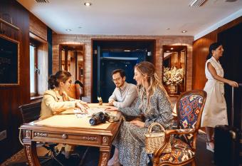 Palacio Avenida allows 18 year olds to book a room