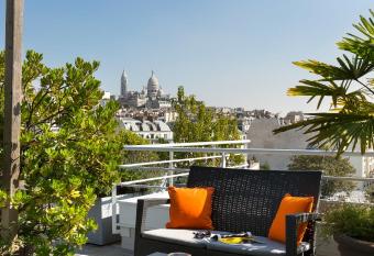 Citadines Montmartre Paris has Balcony rooms