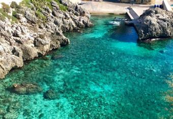 Bed & Breakfast Acquamarina has Balcony rooms