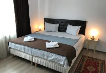 Cochet Accommodation has Balcony rooms